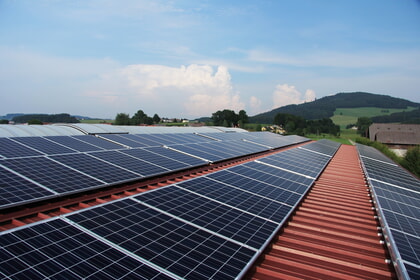 Solarmodule auf einem Dach